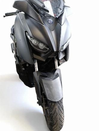 Yamaha  X MAX picture 3