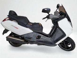 dañado ciclomotor Peugeot  SATELIS 2010/4
