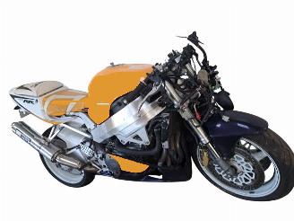 škoda motocykly Honda CBR 900 RR 2000/5
