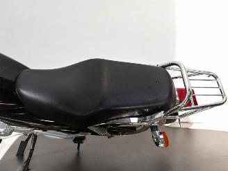 Yamaha YBR 125  picture 13