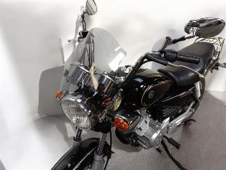 Yamaha YBR 125  picture 2