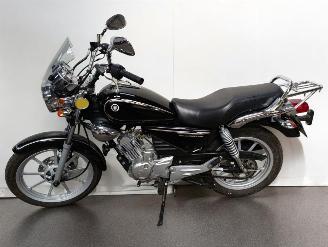Yamaha YBR 125  picture 3