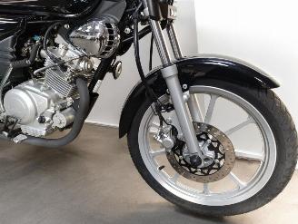 Yamaha YBR 125  picture 7