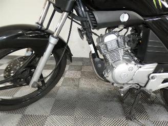 Yamaha YBR 125  picture 8