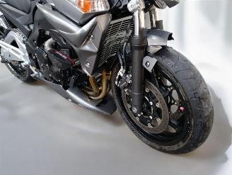 Suzuki GS 1000  picture 8