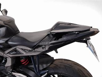 Triumph Street Triple  picture 19