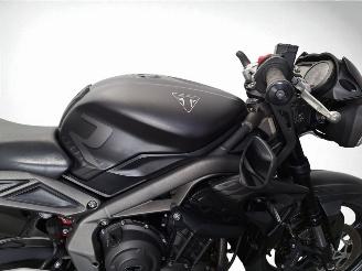Triumph Street Triple  picture 16