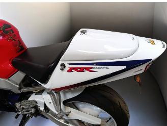 Honda CBR 900 RR picture 13