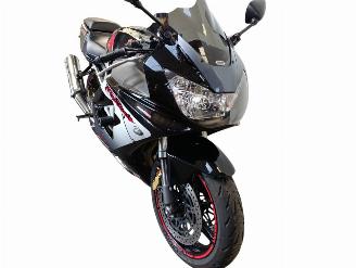 Honda CBR 900 RR picture 4