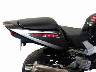 Honda CBR 900 RR picture 21
