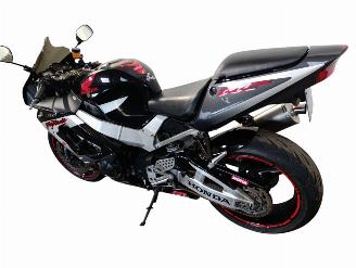 Honda CBR 900 RR picture 9