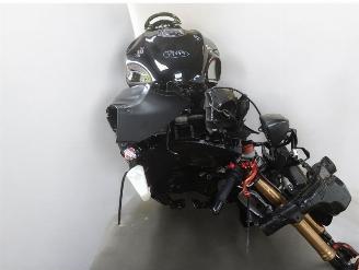 Vaurioauto  motor cycles Suzuki GSX 1300 R 2011/9