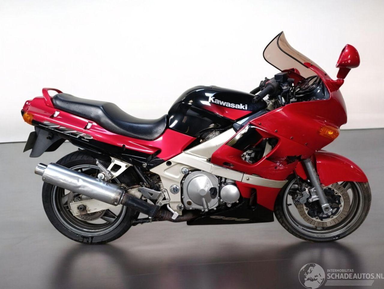 Kawasaki ZZ - R 600 