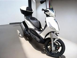 Piaggio  BEVERLY picture 16