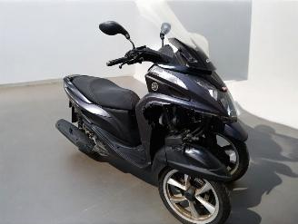 danneggiata scooter Yamaha  TRICITY 2015/4