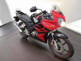 dañado motos Honda CBF 125  2005/9