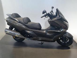 uszkodzony skutery Honda  SWT 2011/7