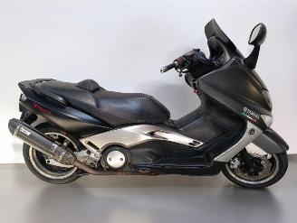 skadebil bromfiets Yamaha  T MAX ABS 2007/8