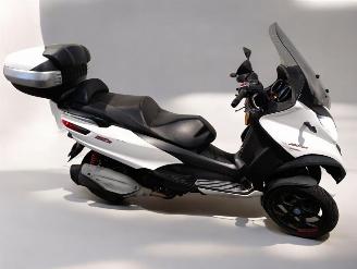 Schade scooter Piaggio  MP3 2022/9
