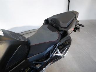 Honda CB 750 HORNET picture 6