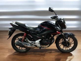 krockskadad bil motor Honda CBF 125  2015/5
