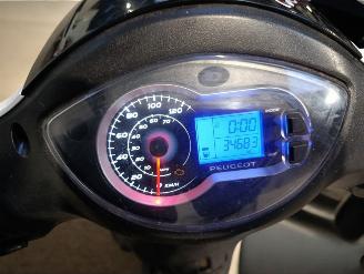 Peugeot  TWEET picture 2