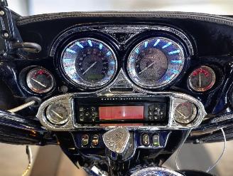 Harley-Davidson Electra Glide ULTRA CLASSIC picture 2