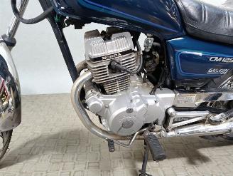 Honda CM 125  picture 4