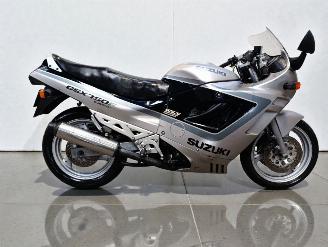 škoda motocykly Suzuki GSX 750 F 1990/6