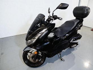 Honda  PCX picture 13