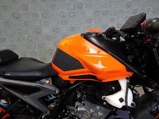 KTM 990 Super Duke  picture 15