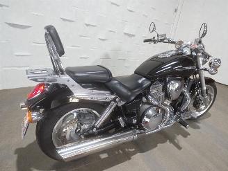 Honda VTX 1800 C picture 4