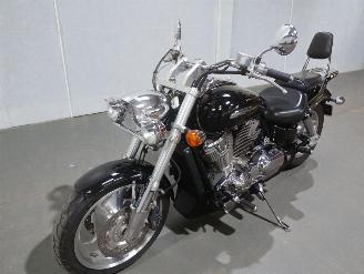 Honda VTX 1800 C picture 3