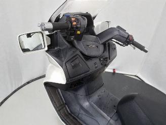 Suzuki  BURGMAN picture 6