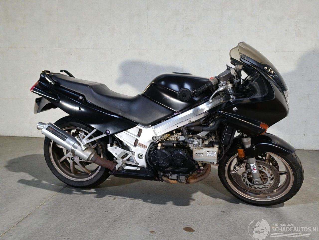 Honda VFR 750 F