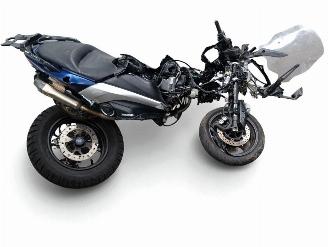 Vaurioauto  scooters Yamaha  T MAX 2017/5