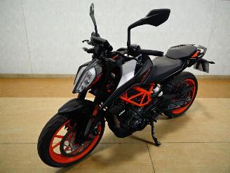 KTM 390 Duke  picture 3