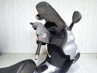 Piaggio XEVO 125  picture 24
