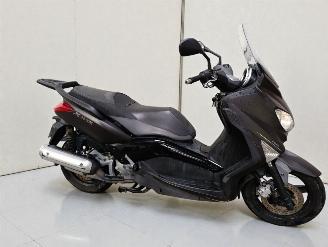 Schade motor Yamaha XMAX  2011/6