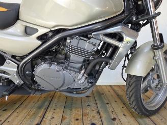 Kawasaki ER - 5  picture 12