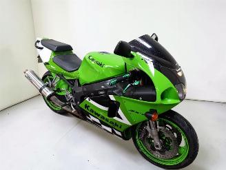 škoda motocykly Kawasaki  ZX7R 2002/4