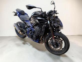 dommages motocyclettes  Kawasaki Z 900  2017/8