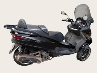 Schade scooter Piaggio  MP3 2014/6