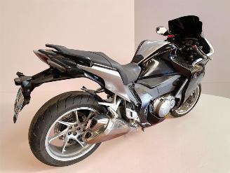 Honda VFR 1200  picture 5