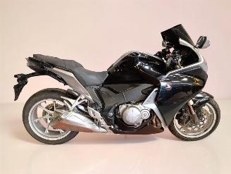 Vaurioauto  motor cycles Honda VFR 1200  2012/9
