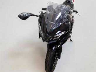 Kawasaki Ninja 650  picture 2
