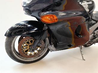 Kawasaki ZZ - R 1100  picture 5