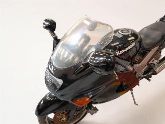 Kawasaki ZZ - R 1100  picture 9