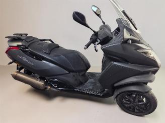 Peugeot  METROPOLIS picture 6