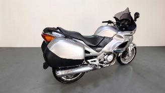 Honda NTV 650  picture 11